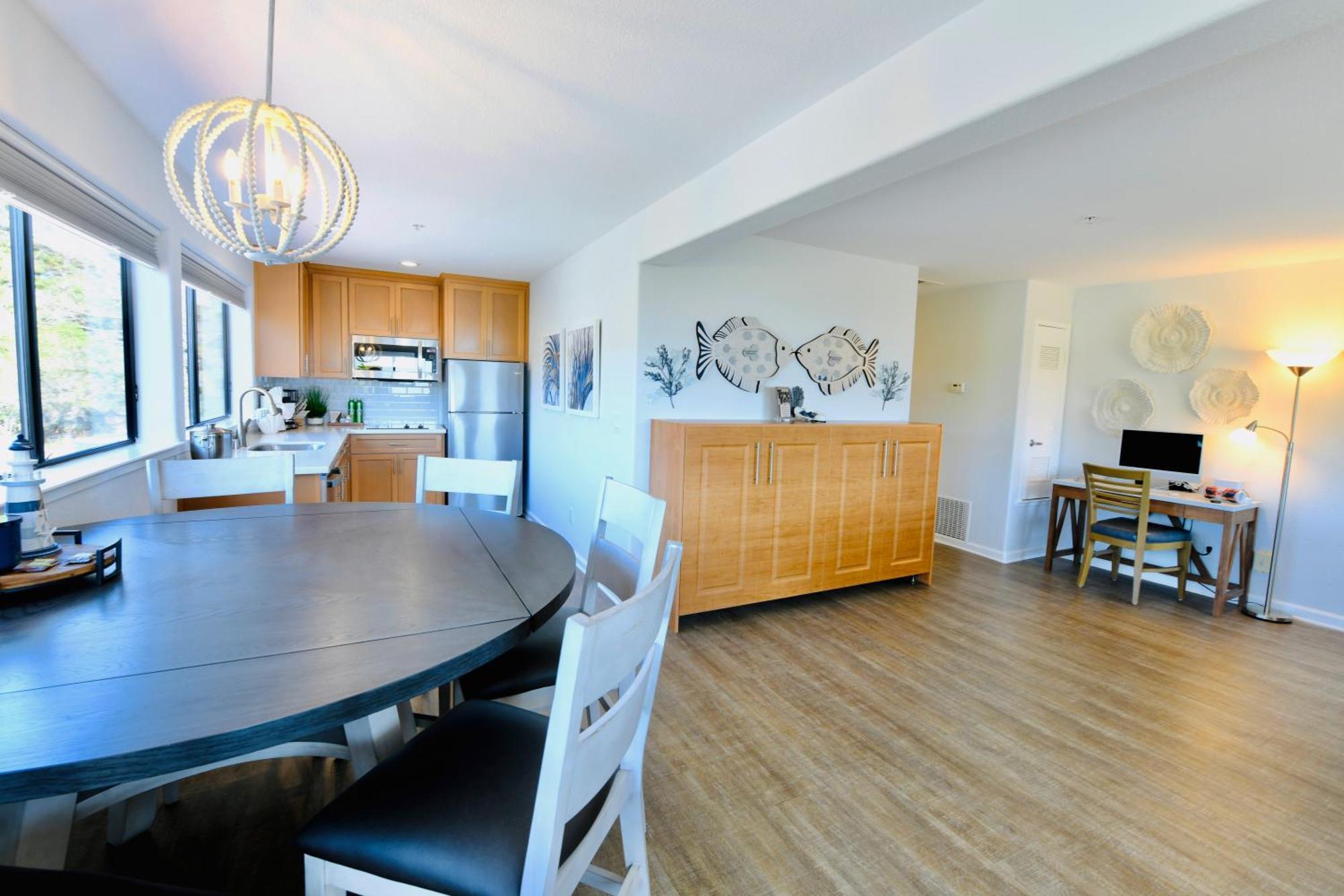 Royal - Ocean View - Heated Pools - Seascape's 1 Bedroom - 3 Beds - End Unit