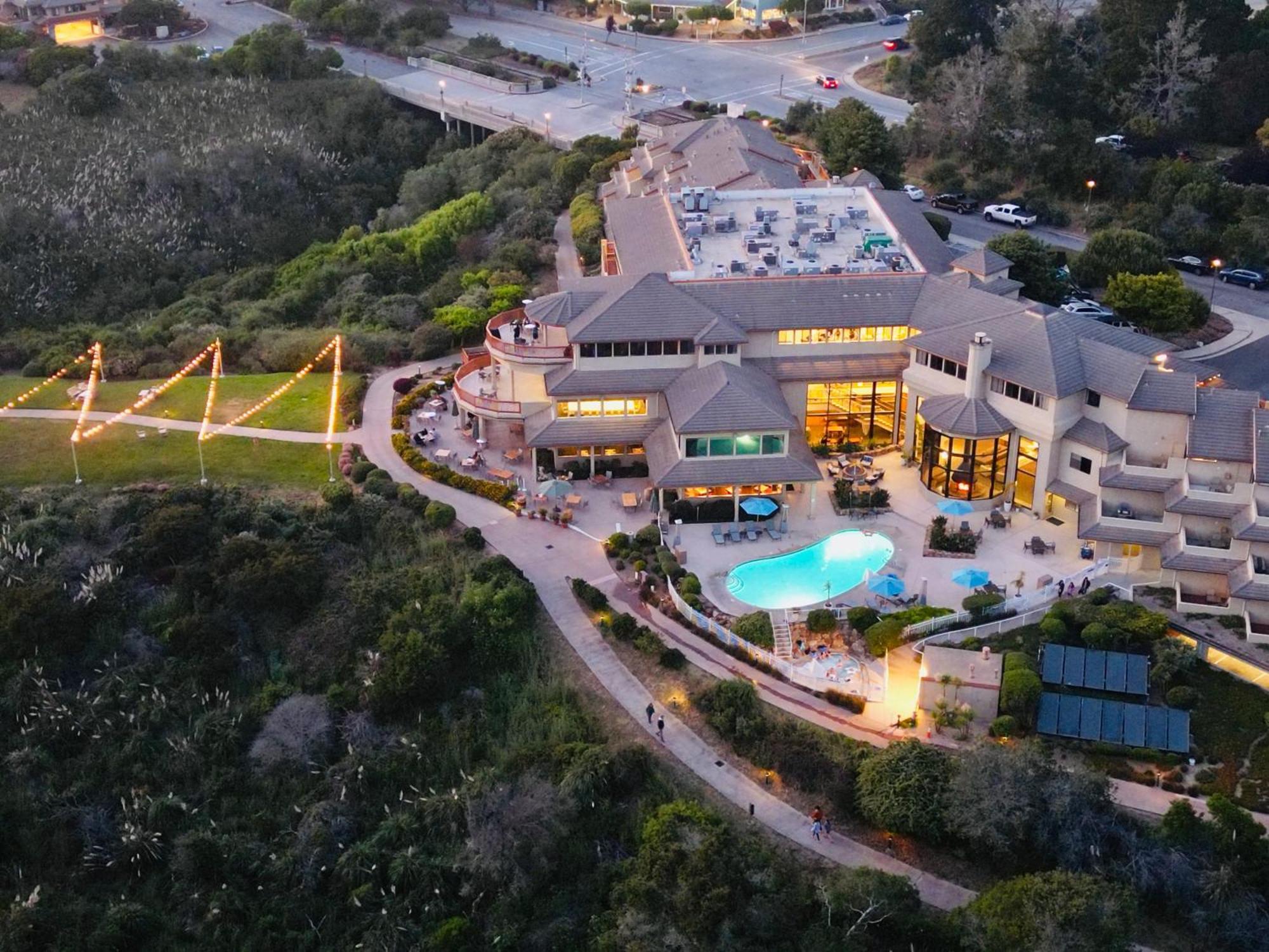 Royal - Ocean View - Heated Pools - Seascape's 1 Bedroom - 3 Beds - End Unit Apartment
