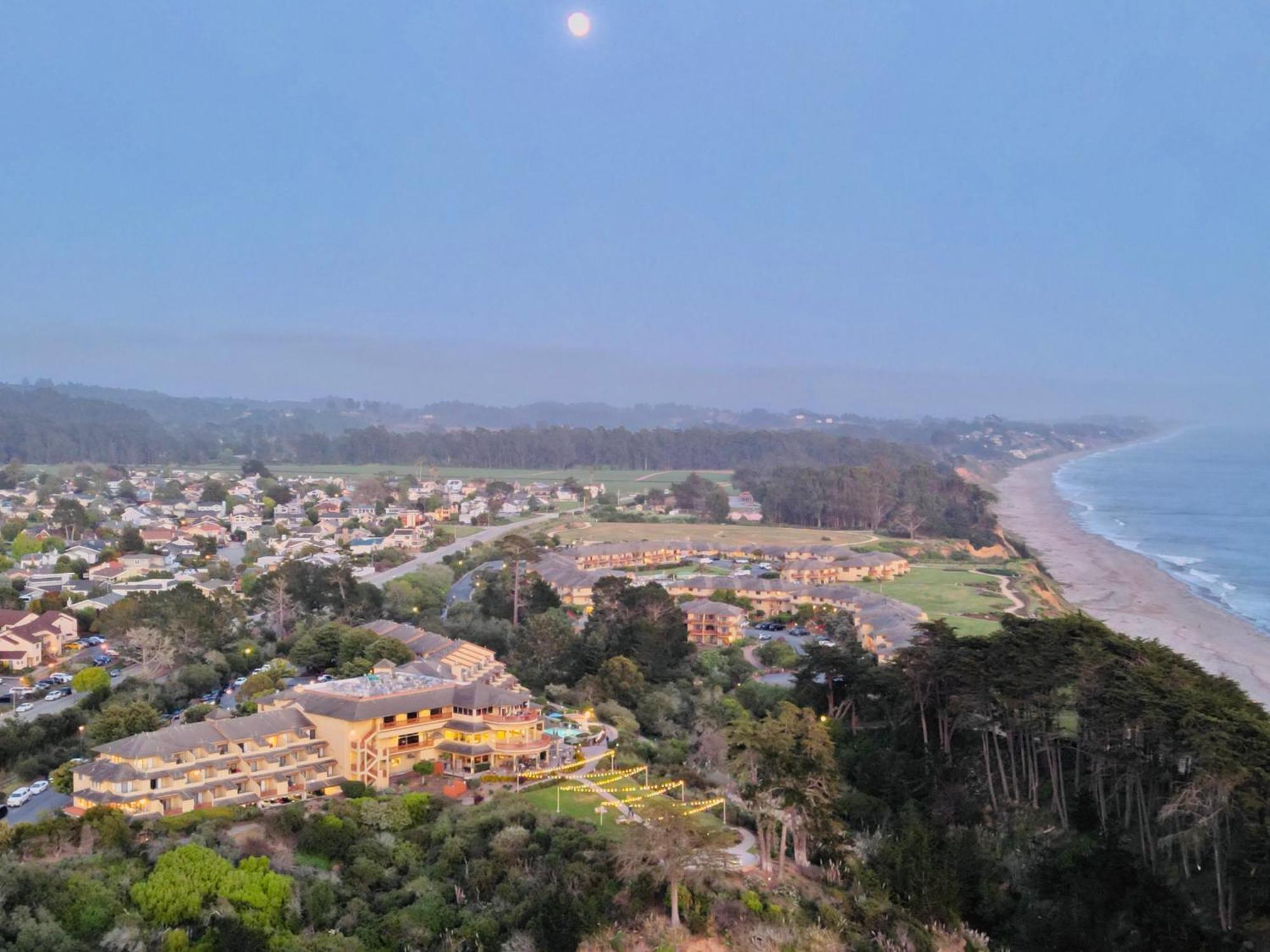Apartment Royal - Ocean View - Heated Pools - Seascape's 1 Bedroom - 3 Beds - End Unit *