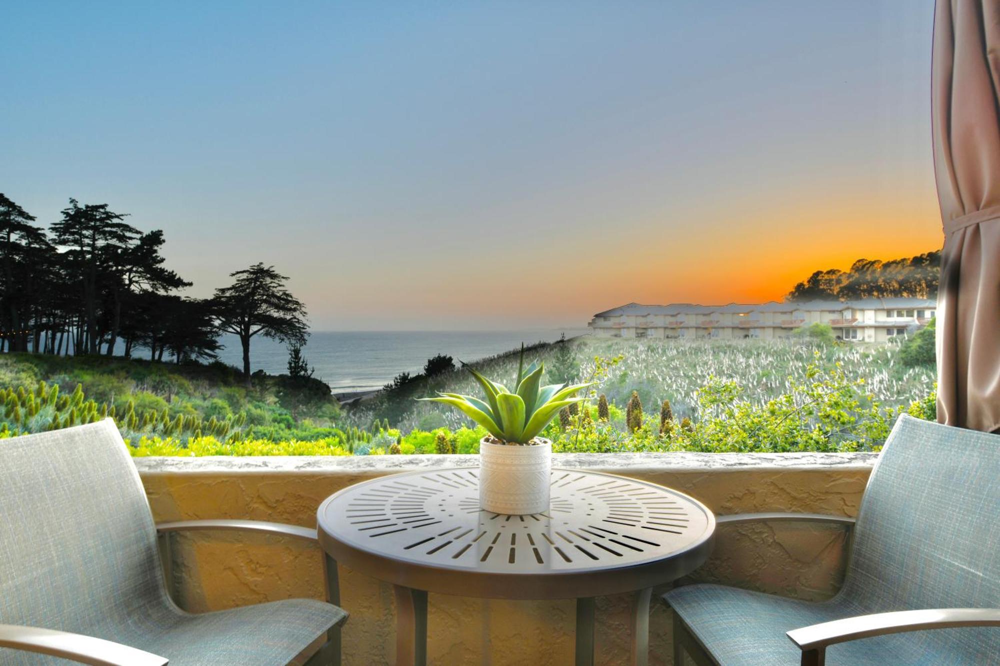 Royal - Ocean View - Heated Pools - Seascape's 1 Bedroom - 3 Beds - End Unit Aptos