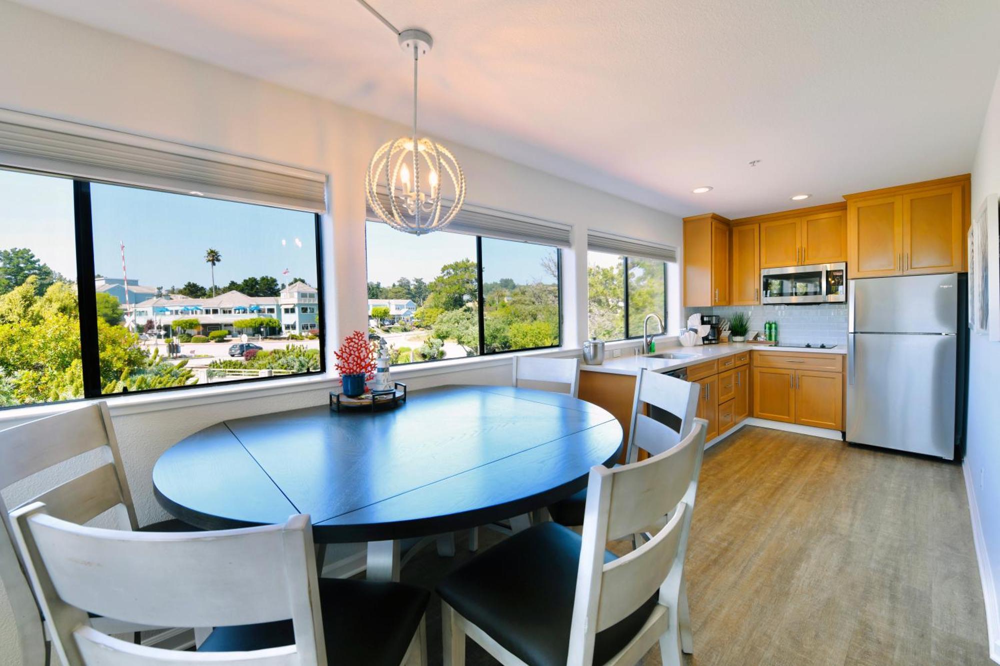 Apartment Royal - Ocean View - Heated Pools - Seascape's 1 Bedroom - 3 Beds - End Unit Aptos